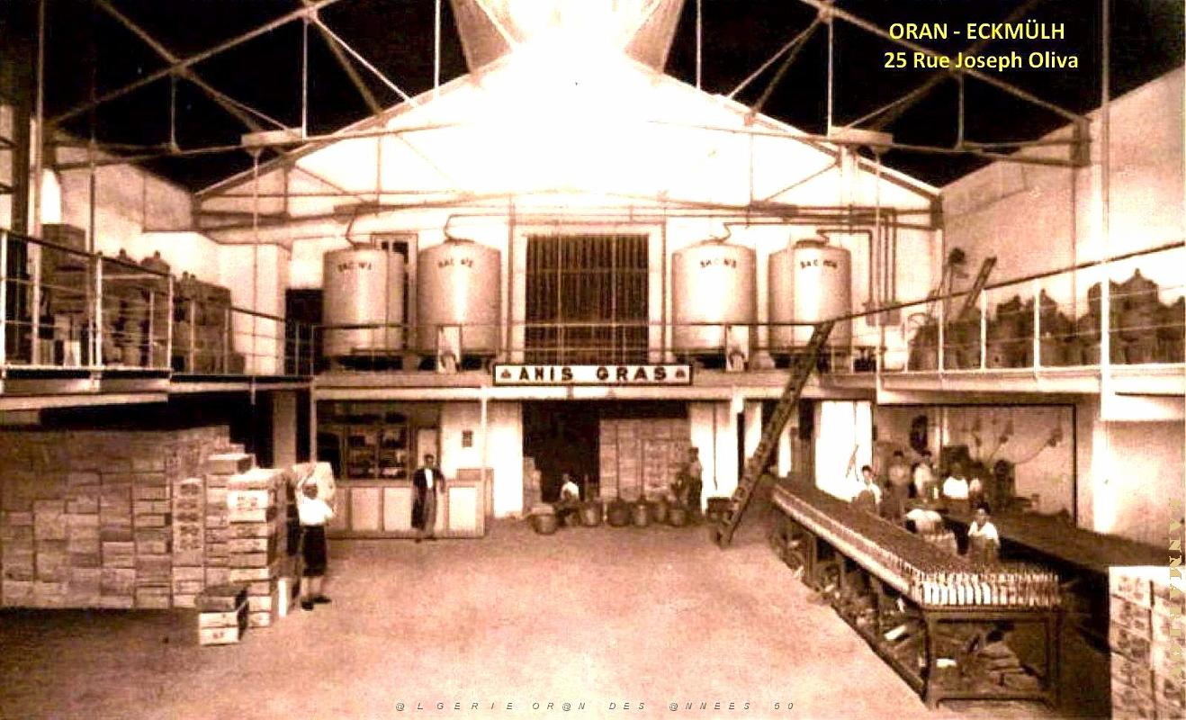 Oran - Eckmulh - Rue Joseph Oliva - Distillerie Anis Gras - Salle d'expedition.jpg